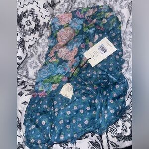 Spell scarf Black FRIYAAY deal